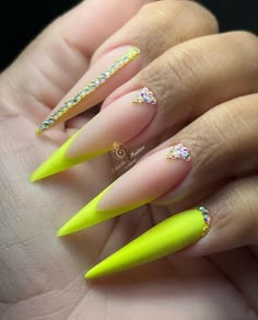 2024 Nails, Wow Nails, Sassy Nails, Romantic Nails, Nails Design With Rhinestones, Stiletto Nails Designs, Simple Acrylic Nails, Exotic Nails