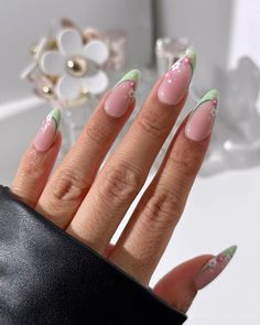 Abstract Nail Art French Tip, Oval Nails Summer Designs, Green And Pink Nails Acrylic, Fun French Tip Nail Designs, Simple Nail Designs For Spring, Short Nail Gel Designs, Green Design Nails, White French Tip With Design, Green And Pink Nails Designs