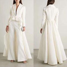 Jacket For Jumpsuit Outfit, Tuxedo For Women Wedding, Suits For Women Modern, Jacket Suits For Women, Women's Pant Suits, White Long Jacket, Ladies Jumpsuits, Fit Outfits, White Tux