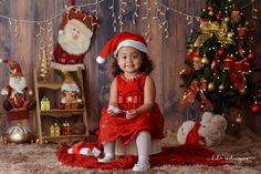 Baby Holiday Pictures, Cute Toddler Boy, Baby Christmas Photography, Christmas Studio, Christmas Photo Booth Backdrop, Christmas Baby Pictures, Christmas Poses