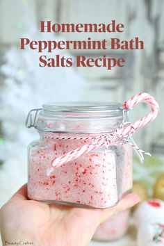 This homemade Peppermint Bath Salts recipe is easy to make and is a great Christmas gift. If you pack the salts in mason jars, you can make a bunch of these homemade gifts quickly and relatively inexpensively. The perfect gift for any stressed out friend this holiday season. Homemade Bath Salts Recipe, Peppermint Bath Salts, Milk Bath Recipe, Bath Soak Recipe, Easy Homemade Christmas Gifts, Bath Salts Gift, Bath Salts Recipe, Bath Salts Diy, Inexpensive Christmas Gifts