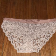 Never Worn, Lace All Around, Soft Waistband Victoria's Secret Pink Lace Bottoms, Pink Stretch Lace Bra, Pink Lace Bottoms For The Beach, Pink Lace Bottoms For Beach, Pink Lace Beach Bottoms, Hipster Fashion, Original Bags, Lace Thong, Green Lace