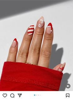 Santa candy cane nails Santa Nails, Candy Cane Nails, Christmas Nail Ideas, Red Christmas Nails, Cute Simple Nails, Cute Christmas Nails, Christmas Gel Nails, Summery Nails, Cute Nail Ideas