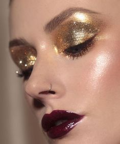 Makeup Hooded Eyelids, Katie Herron, Hooded Eyelids, Have A Lovely Weekend, Dope Makeup, Gold Makeup, Christmas Makeup, Merry Christmas Everyone, Gold Eyes