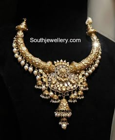 Hansli Necklace Gold, Gold Necklace Models, Latest Gold Necklace, Necklace Designs Gold, Hazoorilal Jewellers, Hasli Necklace, Jewellery South Indian