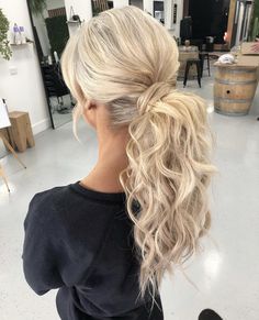 Hairstyle For Medium Hair, Bun Formal, Prom Bun, Prom Buns, Hair For School, Cute Braids, Braids For Black, Prom Pony Tail, Straight Ponytail