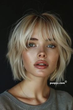 Eccentric Hairstyles, Fine Short Hairstyles, Dirty Blonde Bob, Textured Bobs, French Bob, Textured Bob, Choppy Bob Hairstyles, Long Pixie