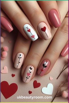 Nail Love Designs, French Hearts Nails, Nail Art In Short Nails, Nail Art With Roses, Love Nail Art Designs, Nail Art Simple Design, Pink Nail Art Short Nails, Nail Art Heart Design, Love Nails Design