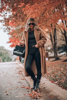 Combat Boots Classy Outfit, Shiny Black Doc Martens Outfit, Blazer With Combat Boots Outfit, 12 Degrees Celsius Outfit, Coatigan Outfit Casual, Sorel Chelsea Boot Outfit, Military Boots Outfit Womens, Short Black Boots Outfit, Combat Boots Outfit Winter