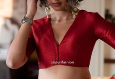 Blouse Designs High Neck, Cotton Saree Blouse Designs, Cotton Blouse Design, New Saree Blouse Designs, Traditional Blouse Designs, Latest Model Blouse Designs, Fashionable Saree Blouse Designs, Silk Saree Blouse Designs, Blouse Designs Silk