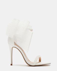 BENNI WHITE Silver Bridal Shoes, Bridal Era, Pearl Heels, Steve Madden High Heels, Diamond Heels, Pearl Ornaments, Heels Steve Madden, Statement Shoes, Pearl Bow