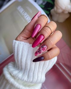 Discover the Top 29 Fall Nail Colors 2024: Season's Best Trends - divagaze.com Chic Fall Nails, Indigo Nails, Autumn 2023, Trendy Nail Art