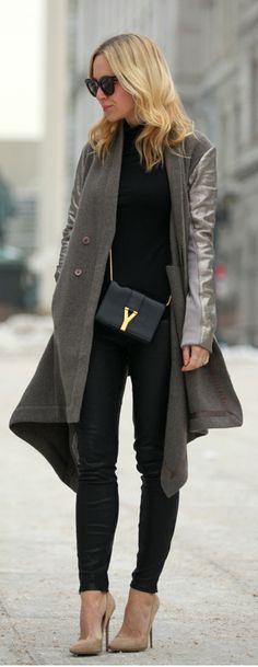 Cape Coat Brooklyn Blonde Ysl Purse, Brooklyn Blonde, Easy Chic, Mode Casual, Cape Coat, City Chic, Fall Style, Trending Dresses, Rick Owens