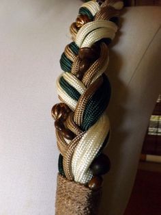 "Lovely Earthtones Vintage 80s Braided rope belt  in taupe, cream and forest green adorned with copper tone and Wooden Beads. Braided center  1.5\" wide by 15.\" long, tapers to double rope and gold tone hook in back. . Stretches to fit 29-32\"" How To Pipe Roses, Rope Belt, Back Stretches, Fairy Lamp, Beaded Rope, Stretch Belt, Braided Rope, Vintage Lucite, Indiana Glass