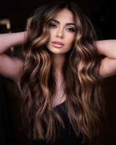 Trendy Brunette Money Piece Hair White Blonde Highlights, Beige Hair, Icy Blonde Hair, Money Piece, Brown Hair Balayage, Brown Balayage, Hair Color Pink