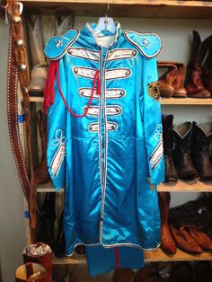 Band Uniforms, Velvet Painting, Black Light Posters, Native American Turquoise, Vintage Records, Movie Props, Vintage Boots