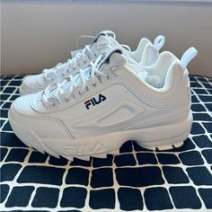 Fila Disruptor 2 Womens Athletic Shoe -White - Size 6.5 Fila Outfit, Fila Disruptor 2, Embroidery Sneakers, Shoes Fila, Reflective Shoes, Fila Disruptor, Fila Disruptors, Mens Athletic Shoes, Purple Shoes