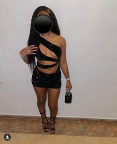 Black Sparkly Dress Short Birthday, Black Dresses For Birthday Dinner, New Years Night Outfit, 21s Birthday Outfit, 19 Birthday Ideas Outfit Summer, Reveling Party Dress, Cute Birthday Outfits Black Women Summer, Black 21st Birthday Outfit, 20tj Birthday