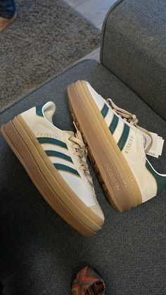 Adidas Gazelle Bold cream #gazelle #adidas Gazelle Adidas Platform, Adidas Gazelle Bold Outfit, Adidas Bold, Gazelle Adidas, Adidas Gazelle Bold, Gazelle Bold, Shoe Wishlist