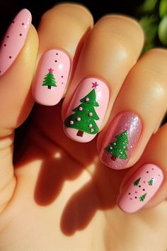 Christmas Nail For Kids, Kids Xmas Nails, Olives Nails, Kids Christmas Nail Designs, Cute Christmas Nails For Kids, Kids Gel Nails Ideas, Christmas Nails Kids, Bright Christmas Nails, Christmas Nails For Kids