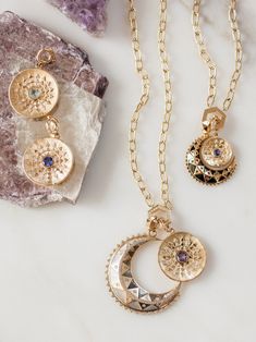 Made from 18K yellow gold, diamonds and various birthstones. A must-have compliment to your HG Moon pendant (yes, it does nest effortlessly!) or a stunning standalone piece, these rich 18 karat gold discs are detailed with signature HG triangles radiating out from a dazzling center stone. Available in two sizes — Major and Mini — our new favorite talismans are offered in every birthstone in combination with pave diamond rays. As with most HG pieces, turn each medallion over for an added bonus: i Harwell Godfrey, Pyramid Eye, Bridal Bracelet Pearl, Mini Moon, Gold Disc, Sun Sign, Bead Jewellery, Moon Pendant, Precious Gemstones