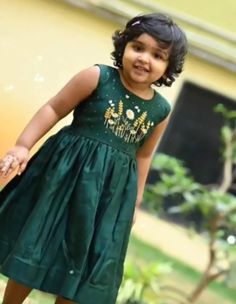 Kids Work, Backless Blouse Designs, Long Gown Dress, Baby Dress Patterns, Backless Blouse, Kids Designer Dresses