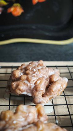 there are some cookies on the cooling rack