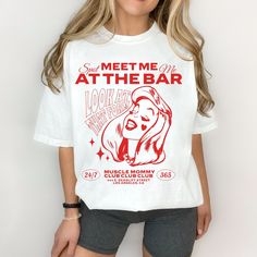 Barbell Muscle Mommy Club, Gym Shirt, Cute Pump Cover, Workout Clothes, Gym Rat Shirt, Oversize Gym Shirt, Muscle Mommy Shirt, Gym Gift💗 ABOUT THE SHIRT 👕 This classic unisex jersey short sleeve tee fits like a well-loved favorite. Soft cotton and quality print make users fall in love with it over and over again. These t-shirts have-ribbed knit collars to bolster shaping. The shoulders have taping for better fit over time. Dual side seams hold the garment's shape for longer.  .: 100% Airlume combed and ringspun cotton (fiber content may vary for different colors) .: Light fabric (4.2 oz/yd² (142 g/m .: Retail fit .: Tear away label .: Runs true to size Please see size chart in photo listings for reference.  We do recommend taking your favorite shirt that fits you well, laying it out flat Pump Cover Gym Outfit, Gym Merch, Gym Tshirt Design, Vegas Bachelorette Shirts, Gym Graphic Tees, Rat Shirt, Bachelorette Vegas, Vegas Bride, Gym Tshirt