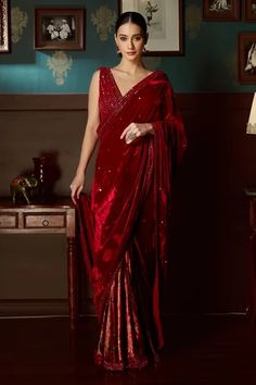 Shop for Priyanka Jain Red Velvet Pre-draped Saree With Blouse for Women Online at Aza Fashions Glitter Saree, Velvet Saree, Draped Saree, Potli Bag, Saree Gown, Outfits Woman, Drape Saree, Gown Pattern, Embroidered Saree