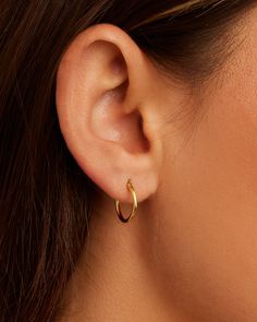 Elevate your everyday look with the Taner Mini Huggies. These earrings offer a timelessly classic look in a petite, sophisticated size. Both simple and classic, these mini gold plated huggies are sure to become your go-to earring. Taner Mini Huggies Earring, Silver, Women's by gorjana Black Labradorite, Orange Agate, Mini Gold, Earring Silver, Earrings Elegant, Blue Lace Agate, Gold Necklaces, Pink Quartz, Ring Size Guide