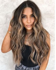 Money Piece Balayage Brunette Long Hair, Spring Hair Color Balayage, Reverse Balayage Black Hair, Styles For Petite Curvy, Blonde Balayage Long Hair Brunettes, Dimensional Fall Hair, Carmel Balayage With Money Pieces, Hair Color Ideas For Dark Hair Balayage, Honey Blonde Balayage On Black Hair