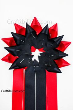 Homecoming Mums Guys, Homecoming Garters For Guys Football Diy, Homecoming Garters For Guys Diy, Homecoming Mums Diy Tutorials, How To Make A Mum Homecoming, Homecoming Garters For Guys Football, Mum Backing