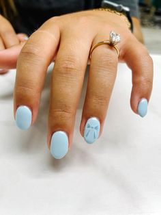 Prettiest baby blue bows!!! #nails #nailsofinstagram #naildesign Baby Blue Nail Design Ideas, Baby Blue Bow Nails, Light Blue Bow Nails, Baby Boy Nails Designs Blue, Light Blue Nails With Pearls, Blue Nails For Baby Boy Shower Ideas, Blue Engagement Nails, Nails For Baby Boy