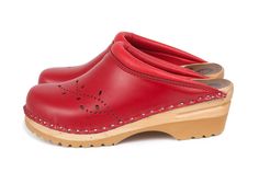 Our O'Keefe clogs are very popular with nurses and chefs around the world. Here the clogs come in red leather with a padded instep. - Red leather - Troentorp Clogs' Ideal bottoms - Anatomically constructed footbed with arch support - Alderwood footbed for ultimate moist absorption - Thick Ideal PU sole for increased comfort - Heel height: 5.5 cm (2.2 inches) - Width: Regular *TROENTORP SIZE GUIDE* Women's Clog Sizes: EUR 35 | USA 5 - 5 1/2 (232mm | 9 3/16 inches) EUR 36 | USA 6 - 6 1/2 (239mm | Troentorp Clogs, Nurse Clogs, Red Clogs, Red Leather Sandals, Nursing Clogs, Swedish Clogs, Leather Clog, O Keefe, Wooden Clogs