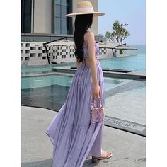 Wir stellen Ihnen das Lavendel-Strandkleid vor: Entfesseln Sie Ihren inneren Meeresliebhaber

 Machen Sie sich bereit, diesen Sommer mit dem Lavender Beach Dress für Furore zu sorgen – die perfekte Ergänzung zu Ihrer Strandkollektion. Egal, ob Sie am Strand spazieren gehen oder am Pool faulenzen, in diesem Kleid werden Sie sich wie eine wahre Strandgöttin fühlen. Dieses Kleid wurde für Liebhaber der Seefahrt entworfen und ist eine Ode an das Meer und seine faszinierenden Symbole.

 Als Teil unserer Strandkleiderkollektion wurde das Lavendel-Strandkleid mit einem tiefen Verständnis für den zeitlosen Reiz des Meeres gefertigt. Genau wie die Ebbe und Flut der Gezeiten vereint dieses Kleid mühelos Stil und Komfort.

 Merkmale des Lavendel-Strandkleides basierend auf Kundenbewertungen





 Le Purple Sleeveless Maxi Dress For Beach Season, Sleeveless Purple Maxi Dress For Beach Season, Purple Dress For Beach Party Season, Purple Dress For Beach Party, Chic Purple Maxi Dress For Vacation, Purple Beach Party Dress, Purple Sundress For Summer Vacation, Purple Summer Dress For Beach Party, Summer Dress For Beach Party In Purple