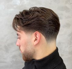 Low tapper hairstyle for boys Low Taper Fade With Beard, Low Tapper Cut, Middlepart Hairstyle Boy, Tapper Fade Boys Haircut, Tapper Fade Boys, Corte Taper Fade, Tapper Fade, Taper Haircut Men, Low Taper Haircut