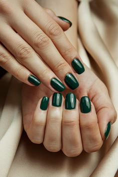 a hand with pine green christmas nail polish Chic Holiday, Trendy Winter, Festival Nails