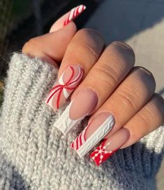 Nail Art Noel, Red And White Nails, Candy Cane Nails, Winter Nails Acrylic, Sweater Nails, Nail Idea, Christmas Nails Acrylic, Pastel Nails, Xmas Nails