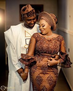 Asoebi Colour Combination, Yoruba Lace Traditional Wedding Attire, Introduction Outfit For Couples, Brown Asoebi, Yoruba Couple Attire, Yoruba Introduction Outfit, Yoruba Introduction Outfit For Couples, Royal Blue Yoruba Traditional Wedding Attire, Nigerian Yoruba Traditional Wedding