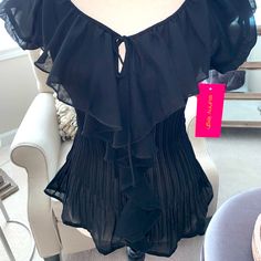 Beautiful Blouse In Black Short Sleeves Front Tie My Dress Up Darling Panel, Cute Black Blouse, Frilly Tops Blouses, Black Work Blouse, Cullen House, Homemade Clothing, Black Ruffle Blouse, Game Protagonist, Fancy Shirt