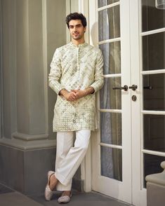 Kurta For Men Wedding, Abhinav Mishra, Wedding Dresses Men Indian, Men Fashion Photo, Kurta For Men, Wedding Shirt, Design Pattern Art, Indian Men, Mens Kurta Designs