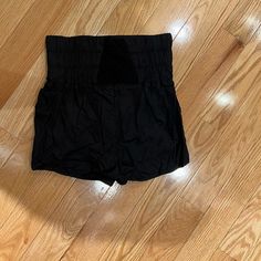 Never Worn High-waisted Black Shorts With Wide Waistband, Black High Waist Shorts With Wide Waistband, Black High-waist Shorts With Wide Waistband, High-waist Black Shorts With Wide Waistband, Black High Waist Shorts For Loungewear, Black Bottoms With Short Inseam For Loungewear, Black High-waisted Shorts With Elastic Waistband, Black High-waisted Shorts With Wide Waistband, Black High-waisted Cotton Shorts