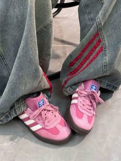 Fall Aesthetic Outfit, Funky Shoes, Adidas Shoes Women, Fresh Shoes, Hype Shoes, Shoe Inspo, Girly Shoes