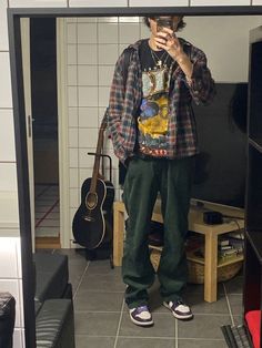 Loser Outfits Men, Lazy Masc Outfits, Men Fashion Grunge, 90 Grunge Outfits Men, Oversized Masc Outfit, Mens Grunge Style, Light Grunge Outfits Men, Downtown Male Outfits, Indie Grunge Aesthetic Outfits Men