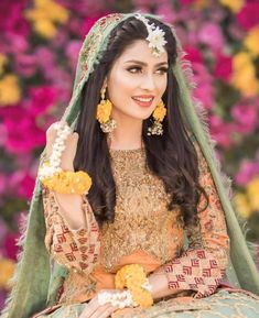 Ayeza Khan, Indian Woman, Yellow, Flowers