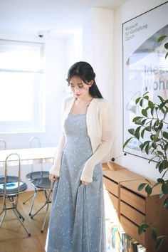 Modest Feminine Outfits, Pastel Outfits Aesthetic, Modest Wardrobe, Fall Fashion Coats, Pastel Outfit, Easy Trendy Outfits, Asia Girl, Refashion Clothes, Comfy Fashion