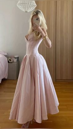 Fancy Aesthetic Dresses, Princess Dress Aesthetic Pink, 1950 Dresses Formal, Pink Ball Dress Aesthetic, Trying On Dresses Aesthetic, Ethereal Dresses Aesthetic, Prom Dresses Europe, Pointy Bra Outfit, Auroracore Fashion