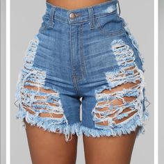 New; Medium Blue Wash; Distressed Bermuda Short; Women’s Size 5 Ripped Cutoff Shorts For Vacation, Light Wash Distressed Beach Shorts, Beach Distressed Light Wash Shorts, Ripped Cutoff Bottoms For Vacation, Ripped Cutoff Shorts For The Beach, Ripped Summer Shorts For Vacation, Trendy Ripped Beach Shorts, Ripped Cutoff Beach Shorts, Trendy Ripped Shorts For Vacation