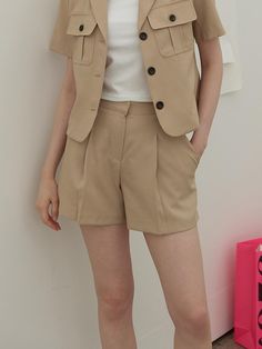 This is a feminine and modern shorts by 320SHOWROOM that is made out of high quality and sturdy fabric. With unique design detail and trendy mood, you can style it for your modern and casual daily outfit.- Pin tuck detail- Belt loops with key ring- Welt pocket on the back with label detail- Set up with matching jacket Pin Tucks, Welt Pocket, Daily Outfits, Design Details, Unique Designs, Fabric, Design