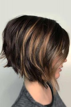 Inverted Bob Hairstyles, Brunette Bob, Choppy Bob Haircuts, Textured Haircut, Polished Hair, Angled Bob, Short Bob Haircuts, Hair Makeover, Short Haircut